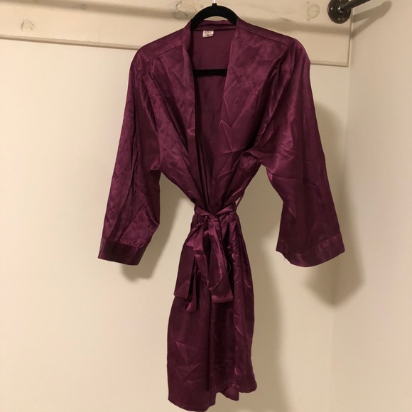 Robe - Picture 1 of 1